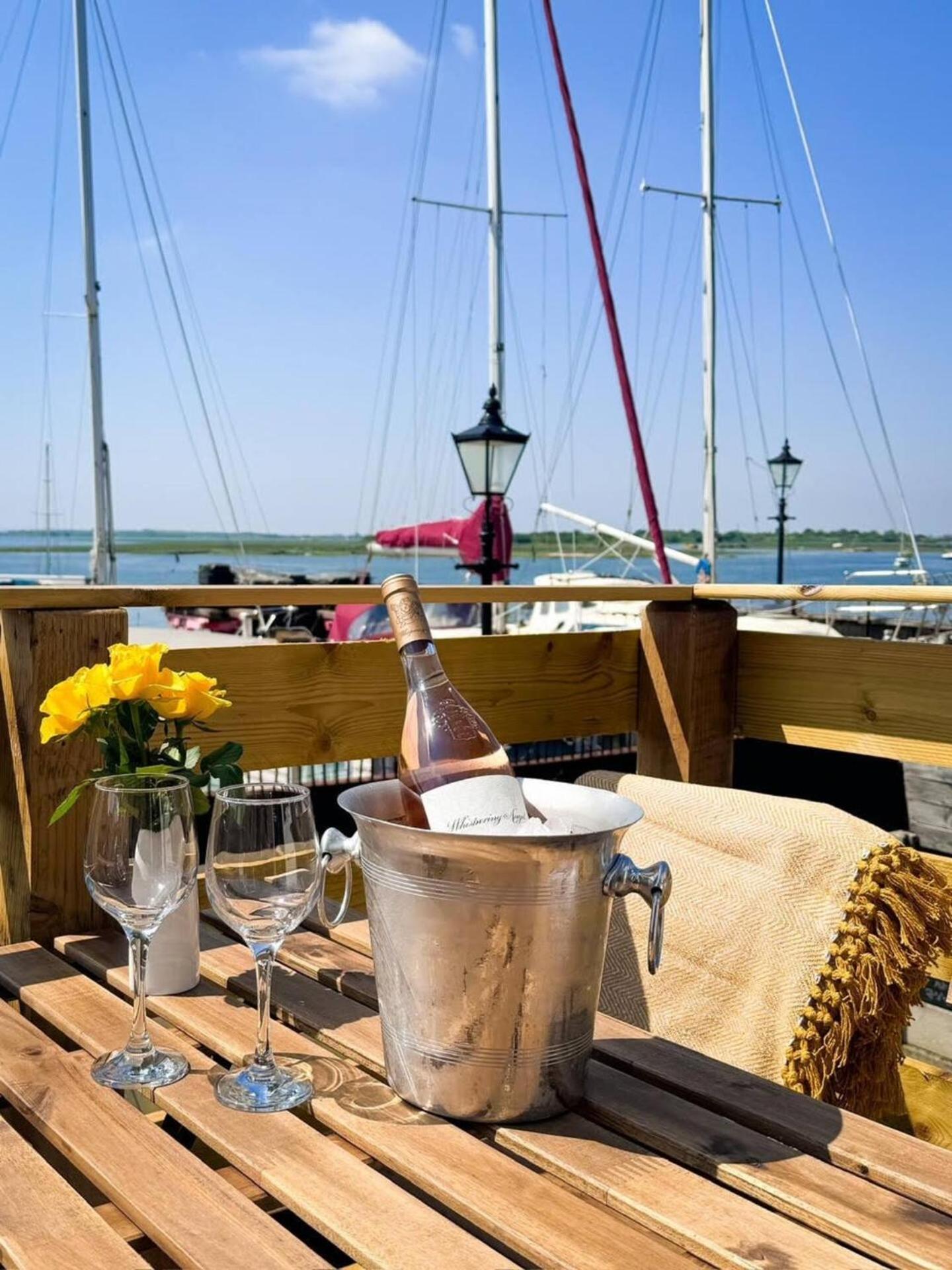 Pass The Keys Stunning Cottage In The Heart Of Old Leigh Southend-on-Sea Exterior photo