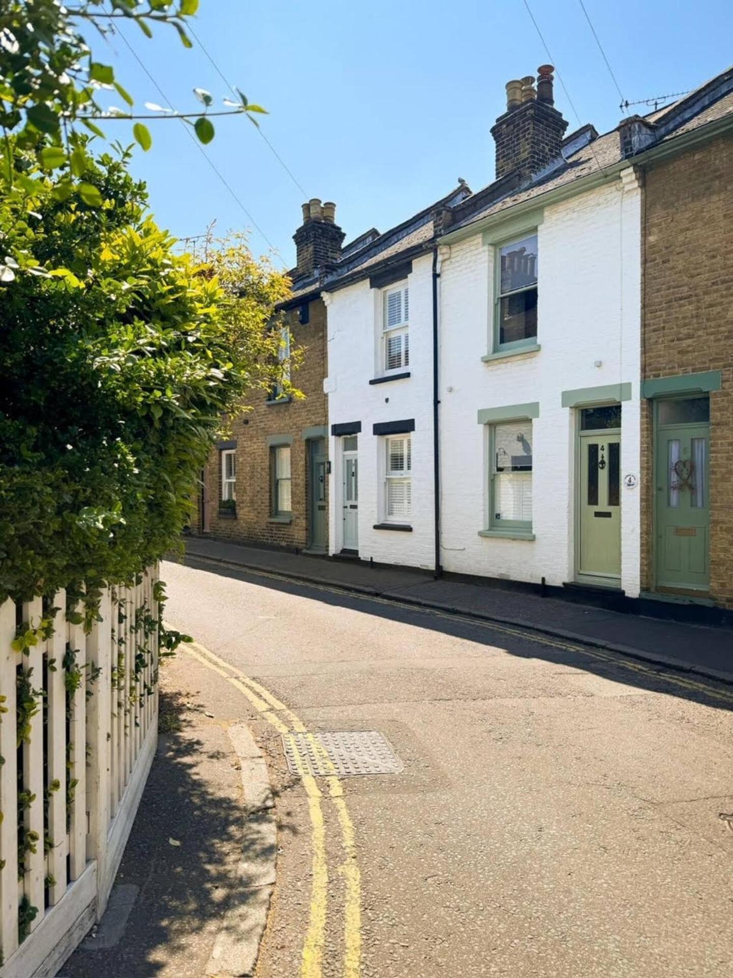 Pass The Keys Stunning Cottage In The Heart Of Old Leigh Southend-on-Sea Exterior photo