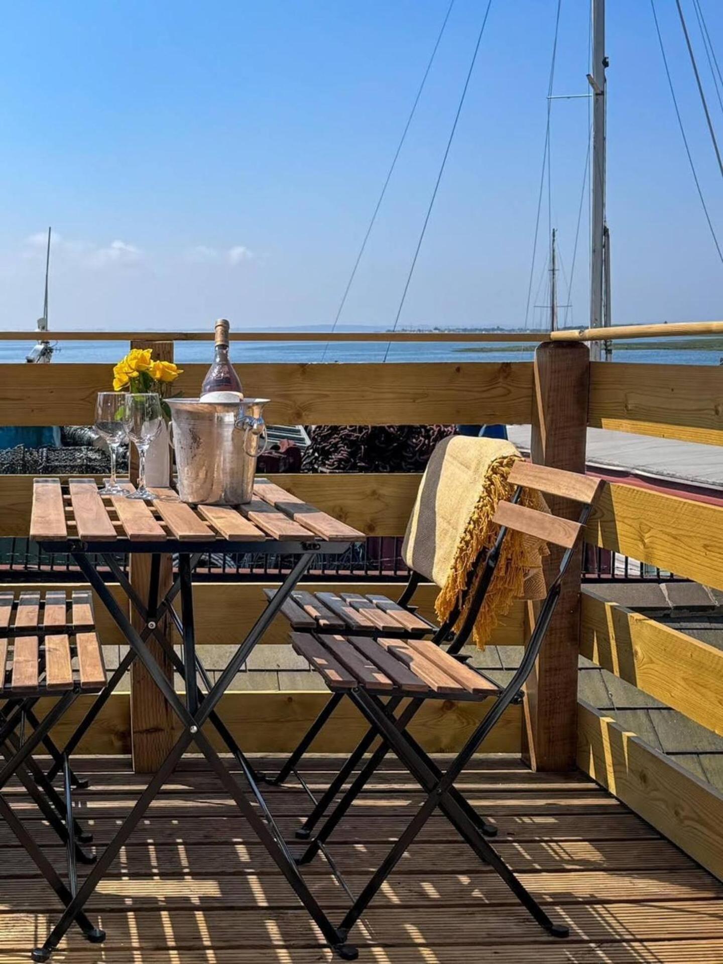 Pass The Keys Stunning Cottage In The Heart Of Old Leigh Southend-on-Sea Exterior photo